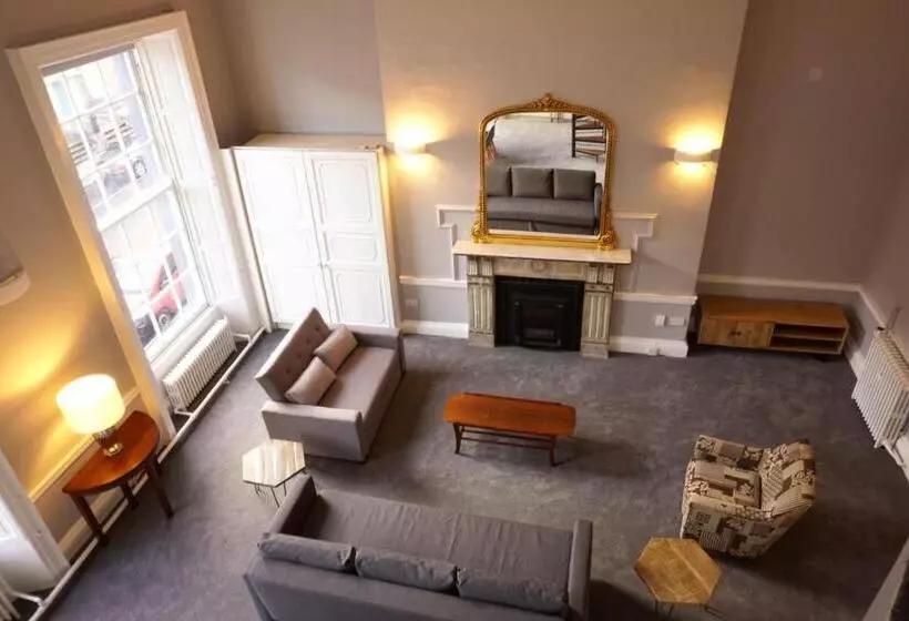 Leevin Studios