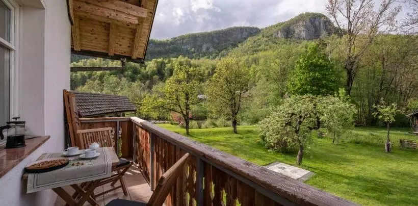پانسیون Apartma In Sobe Pr Objan