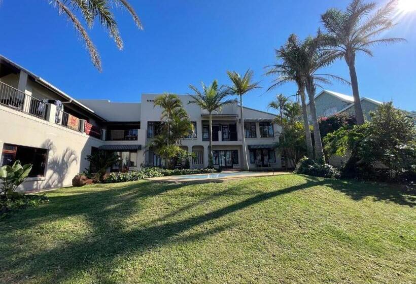 פנסיון Lazydaze Point