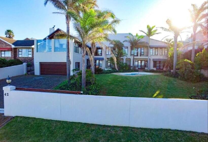 פנסיון Lazydaze Point