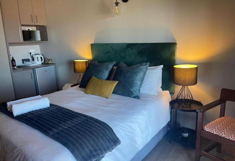 Pension Lazydaze Point