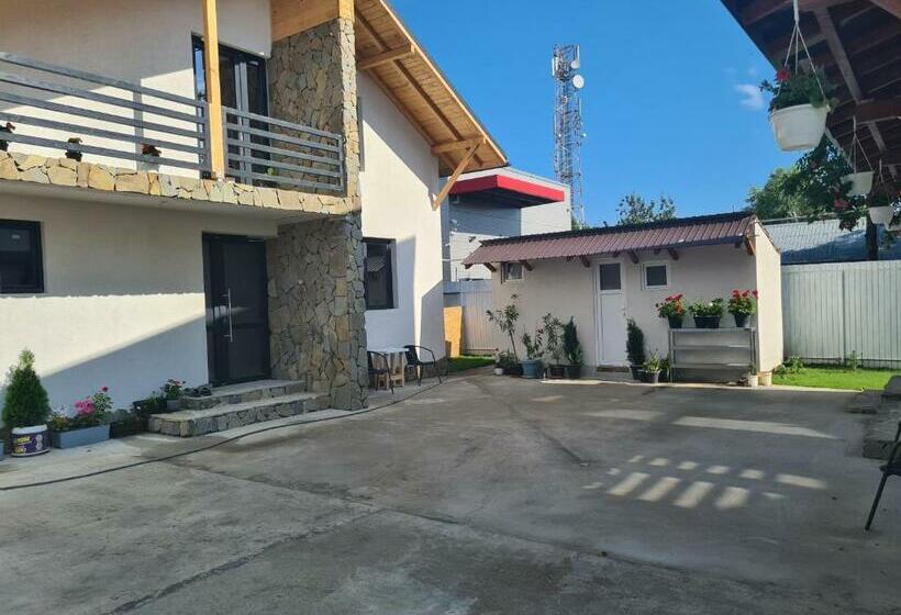 펜션 Luca S Studio 2 ,close To Therme Bucharest, Airport Otopeni