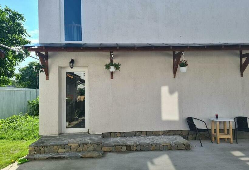 펜션 Luca S Studio 2 ,close To Therme Bucharest, Airport Otopeni