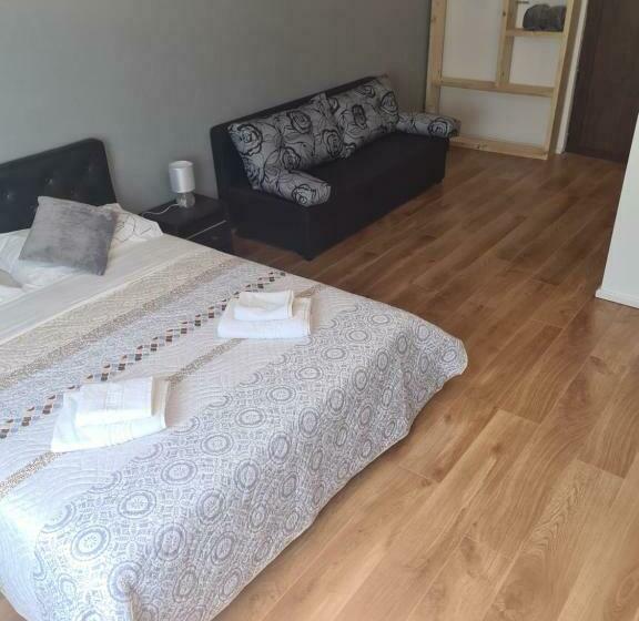 펜션 Luca S Studio 2 ,close To Therme Bucharest, Airport Otopeni