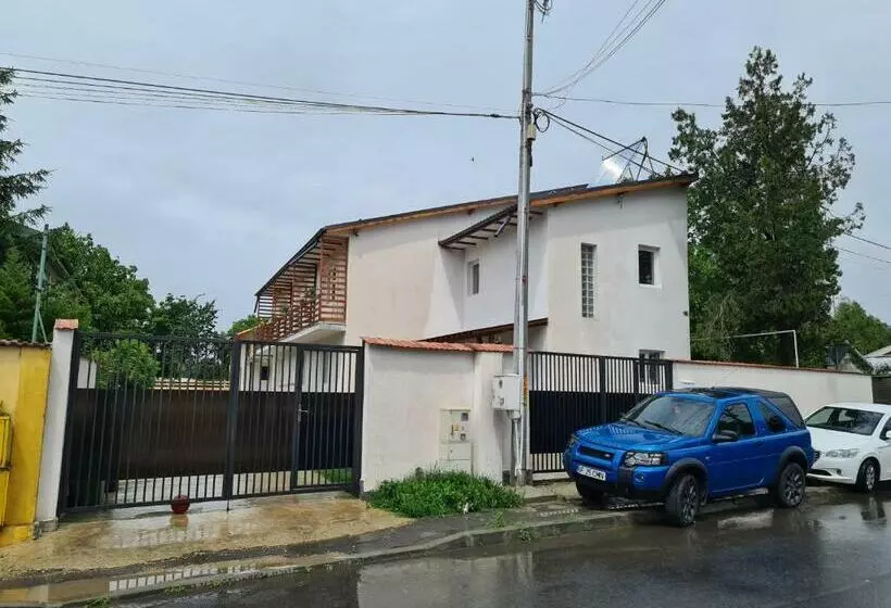 Majatalo Luca S Studio 2 ,close To Therme Bucharest, Airport Otopeni