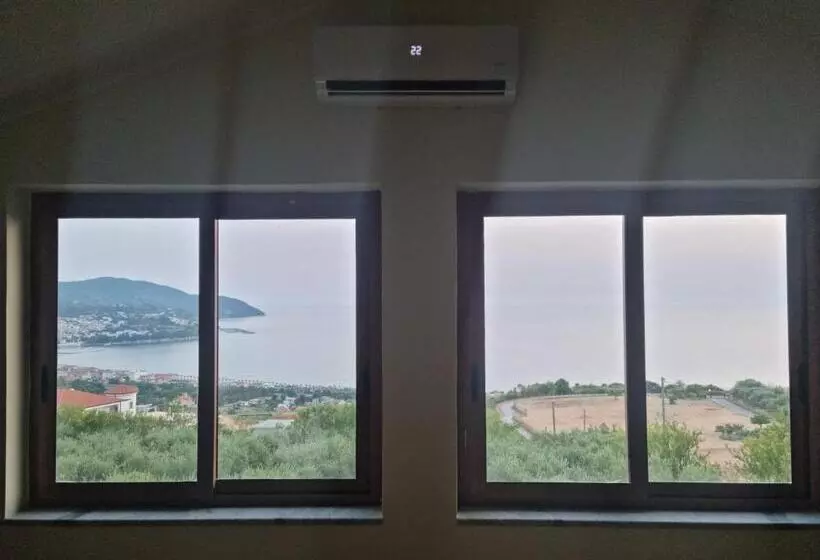 ペンション Qvattro Stagioni Panoramic Suites