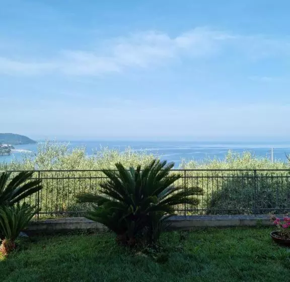 ペンション Qvattro Stagioni Panoramic Suites