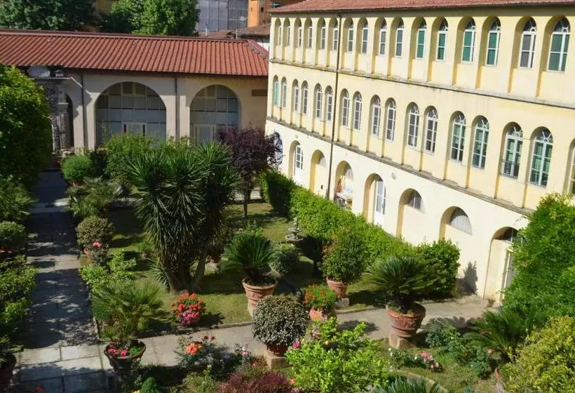 تختخواب و صبحانه Casa Per Ferie Religiosa Figlie Di Nazareth
