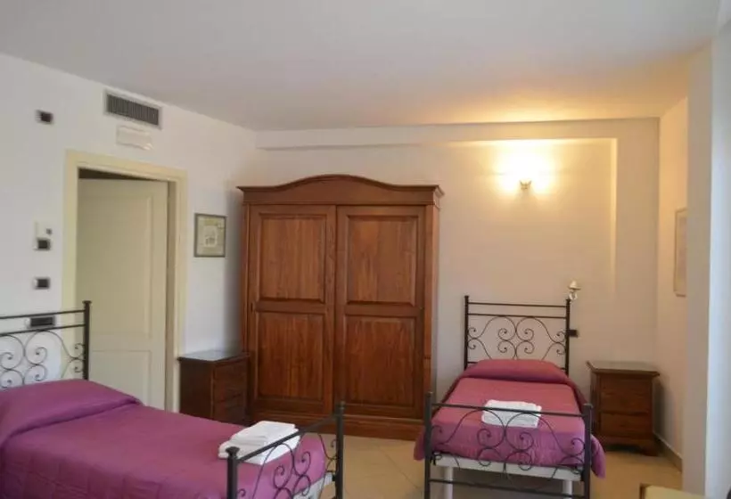تختخواب و صبحانه Casa Per Ferie Religiosa Figlie Di Nazareth