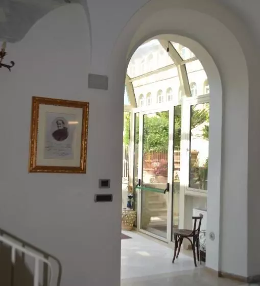 تختخواب و صبحانه Casa Per Ferie Religiosa Figlie Di Nazareth
