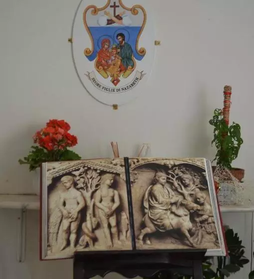 تختخواب و صبحانه Casa Per Ferie Religiosa Figlie Di Nazareth
