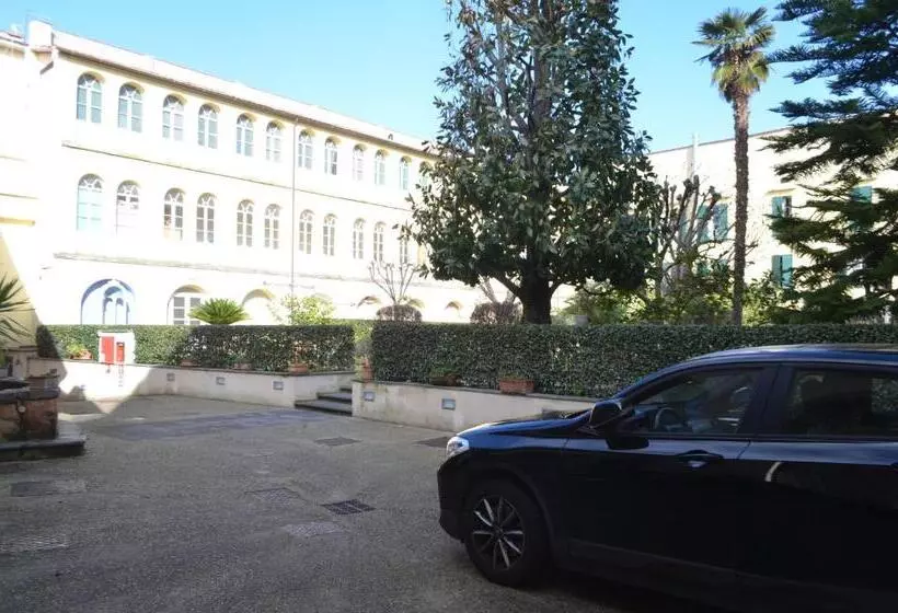تختخواب و صبحانه Casa Per Ferie Religiosa Figlie Di Nazareth