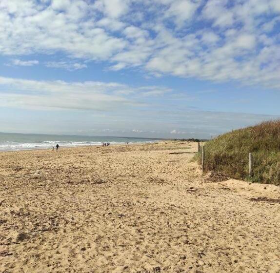 مبيت وإفطار Chambre Spacieuse Et Calme