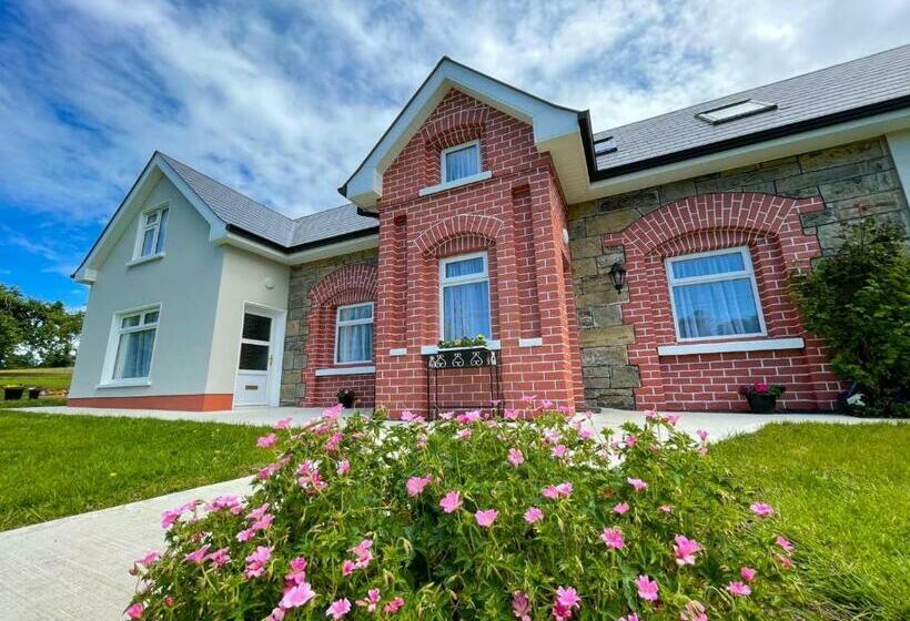 住宿加早餐  Drumlanaught Cottage Farnham