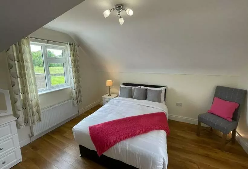 Aamiaismajoitus (B&B) Drumlanaught Cottage Farnham