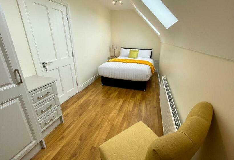 住宿加早餐  Drumlanaught Cottage Farnham