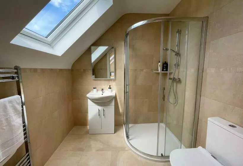 Aamiaismajoitus (B&B) Drumlanaught Cottage Farnham