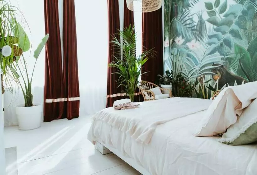 تختخواب و صبحانه Musa Antwerp