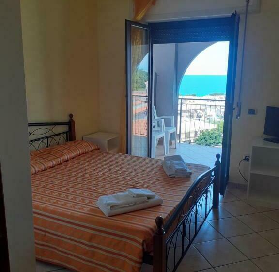 تختخواب و صبحانه Olimpo