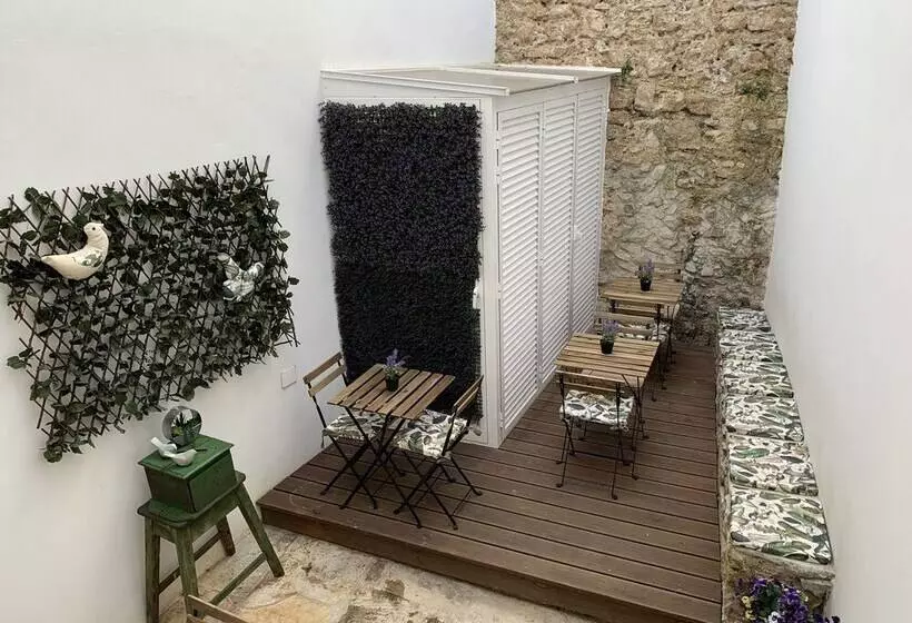 هتل Pharmacia Guesthouse