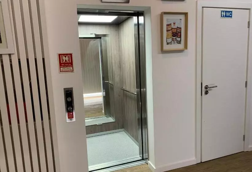 هتل Pharmacia Guesthouse