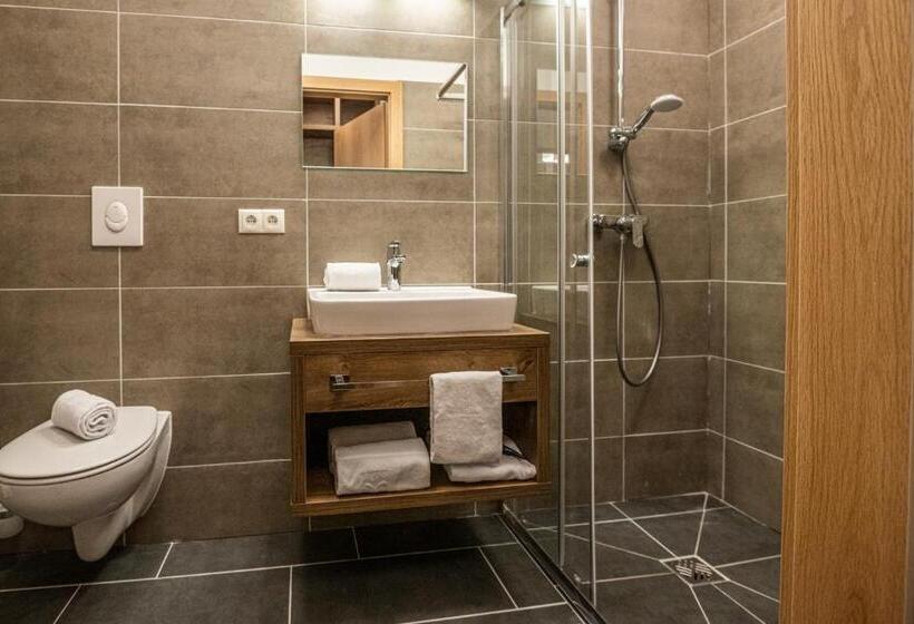 בית מלון כפרי Ski  & Sonnenresort Alpendorf By Alpentravel