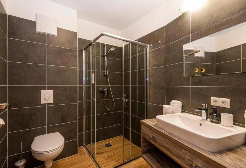 בית מלון כפרי Ski  & Sonnenresort Alpendorf By Alpentravel