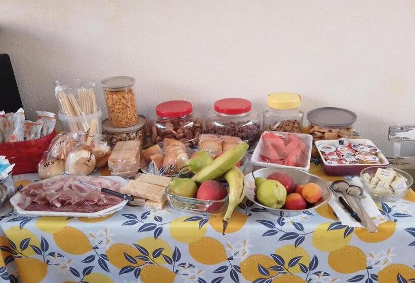 膳宿费 Vivere In Famiglia