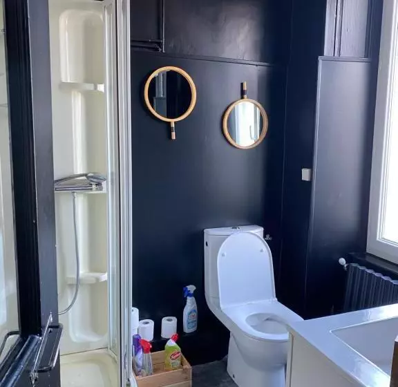 تختخواب و صبحانه Chambre Spacieuse Dans Maison Renovee