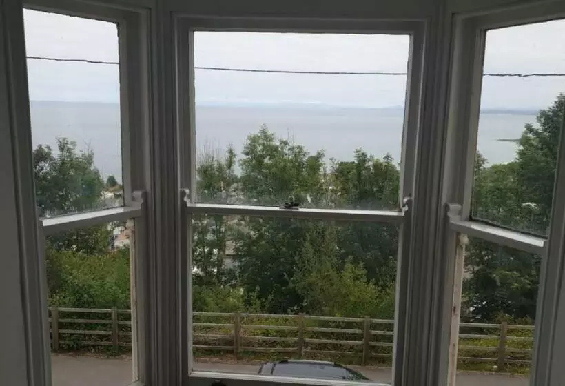 Woodlands Bellevue Bed & Breakfast