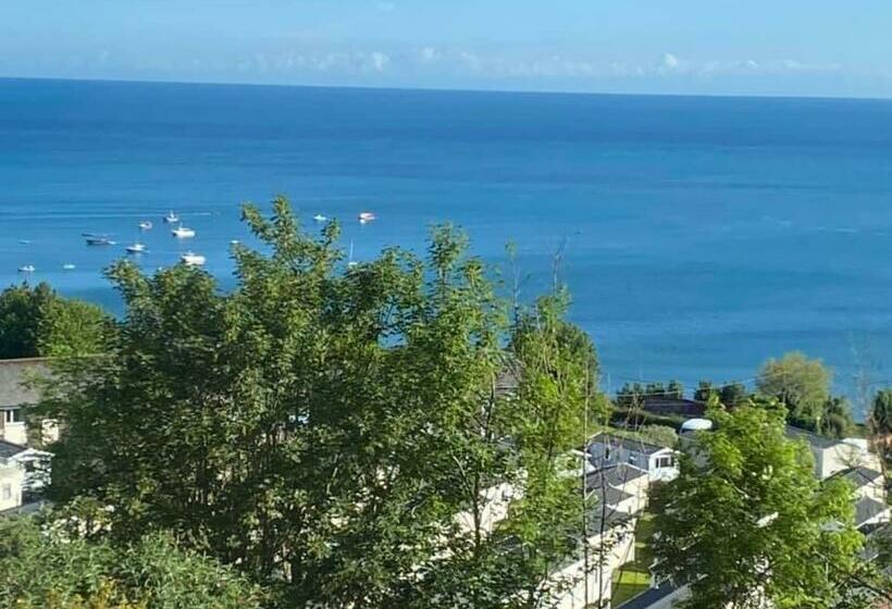 Woodlands Bellevue Bed & Breakfast