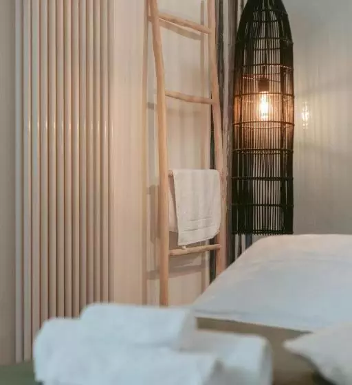 Laguna Suite B&b