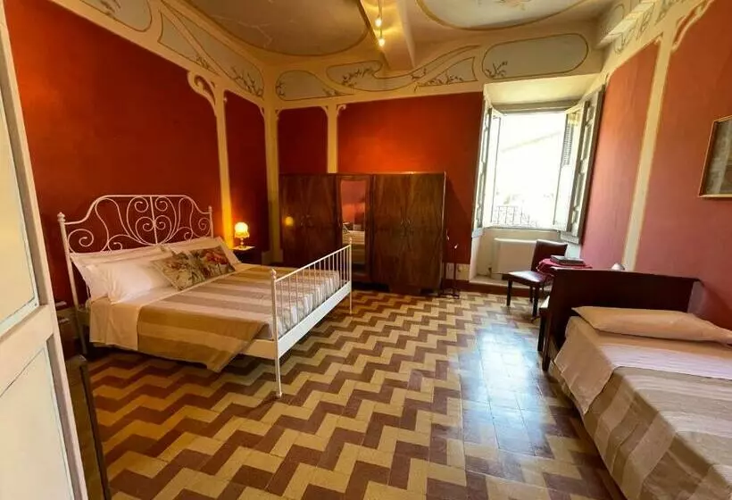 پانسیون Palazzo Valenti   Camere In Palazzo Rinascimentale