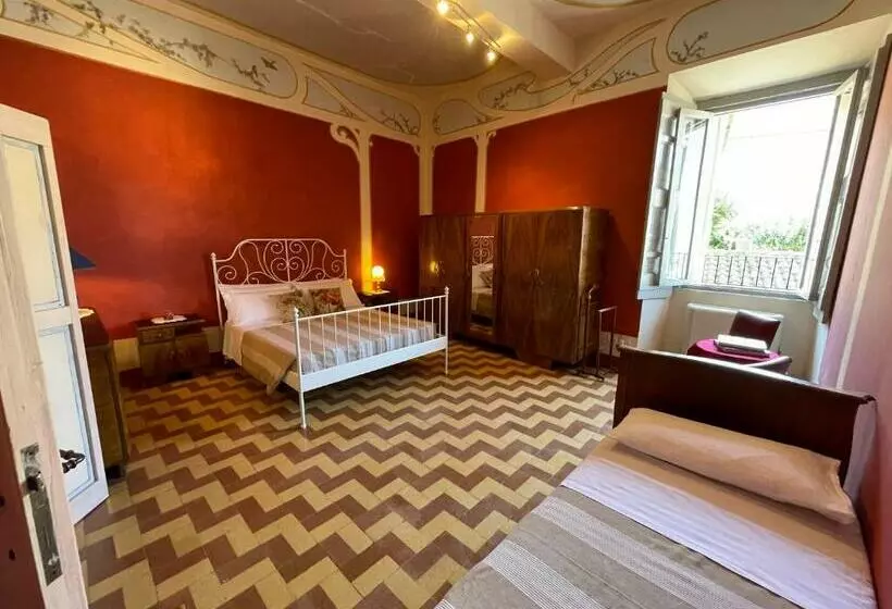 پانسیون Palazzo Valenti   Camere In Palazzo Rinascimentale