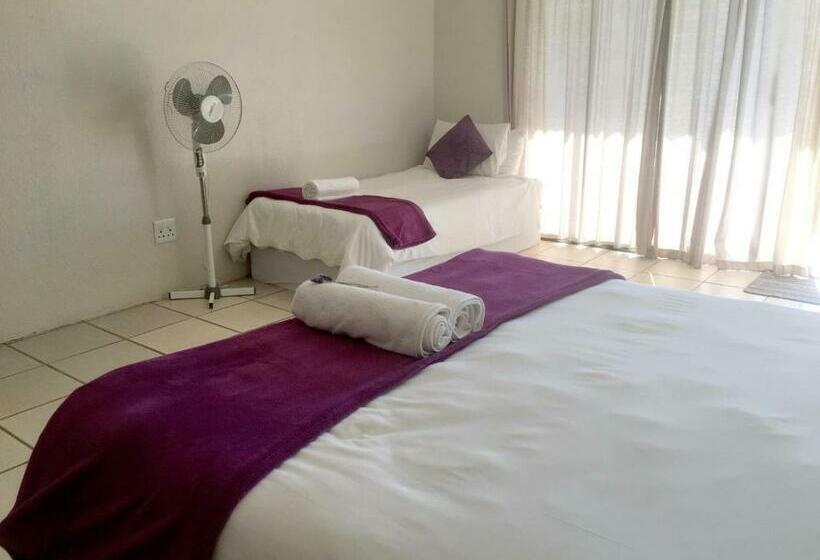 פנסיון Little Farms