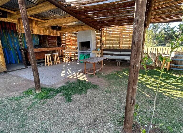 פנסיון Little Farms