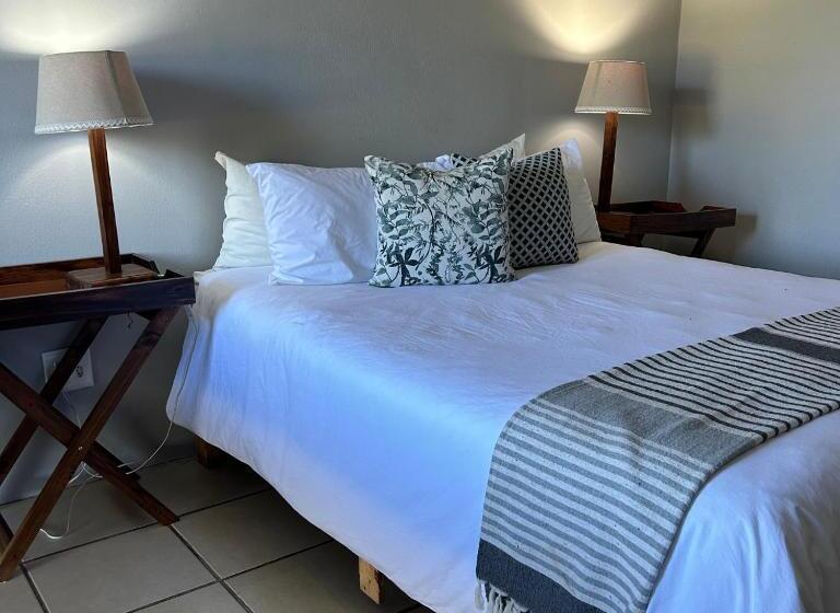 פנסיון Little Farms