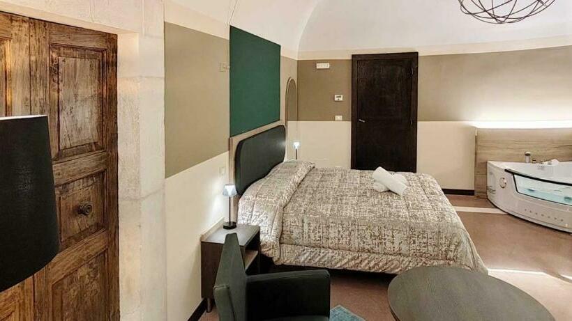 تختخواب و صبحانه San Marciano Luxury Rooms