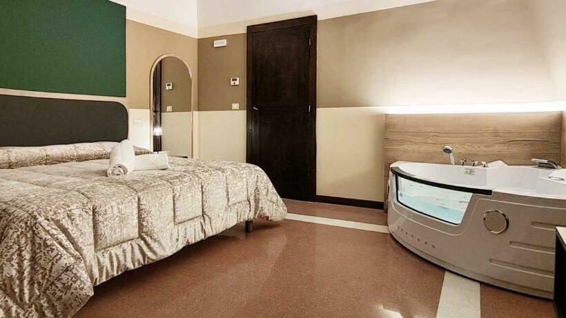 تختخواب و صبحانه San Marciano Luxury Rooms