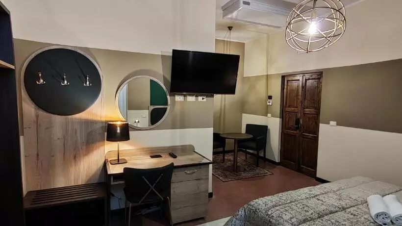 تختخواب و صبحانه San Marciano Luxury Rooms