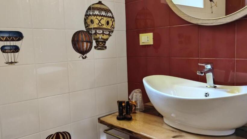 تختخواب و صبحانه San Marciano Luxury Rooms