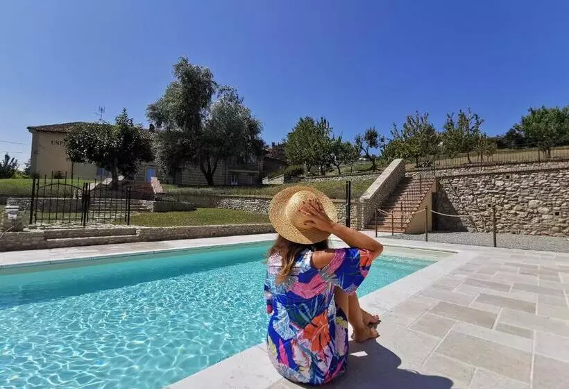 ホテル Agriturismo Airale