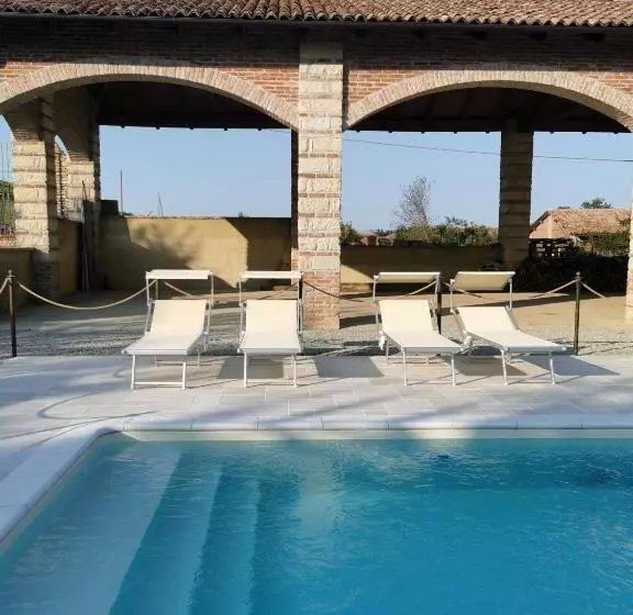 ホテル Agriturismo Airale