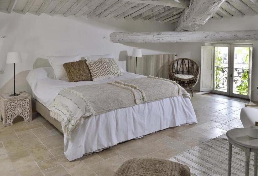 Отель La Maison De Lourmarin
