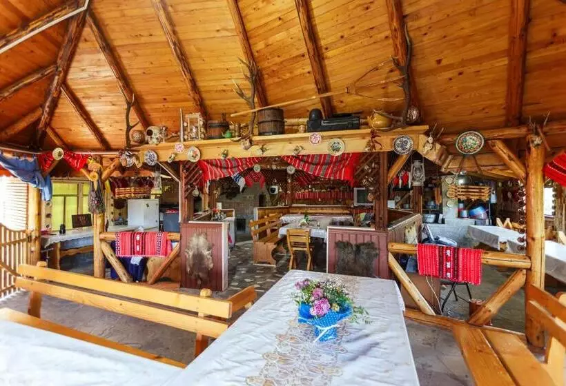 Majatalo Casa Dintre Munti Karina