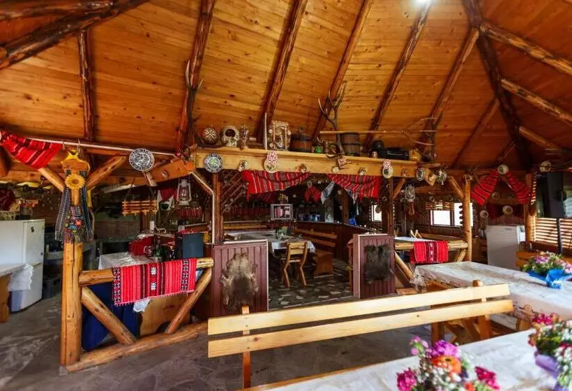 Majatalo Casa Dintre Munti Karina