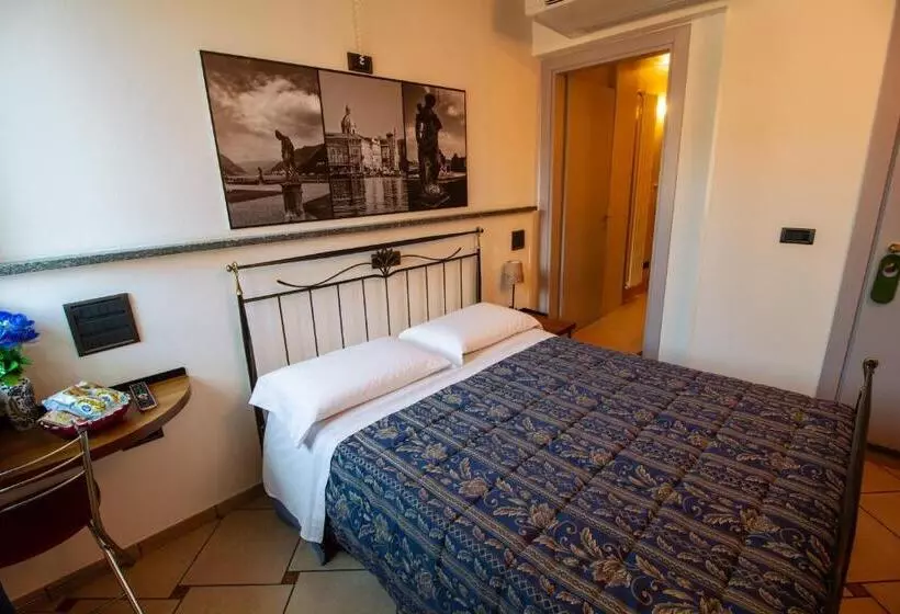 تختخواب و صبحانه In Riva Al Lago