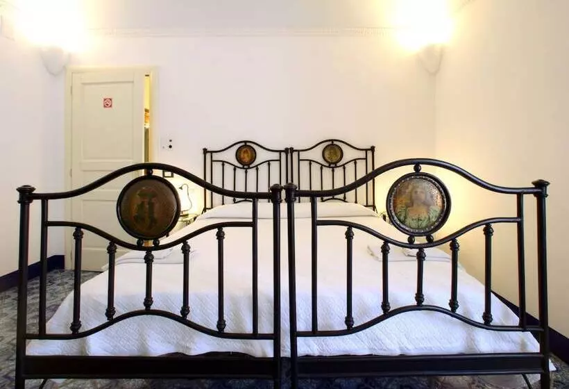 تختخواب و صبحانه Novecento