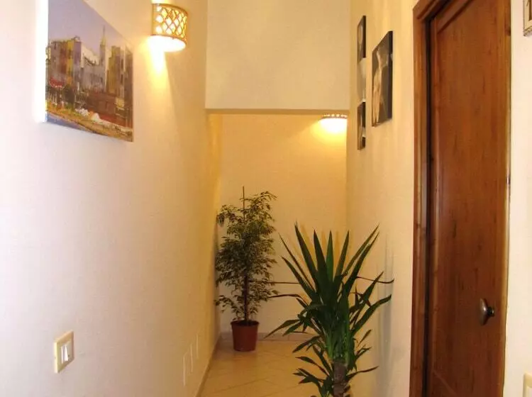 تختخواب و صبحانه Pousada Noir