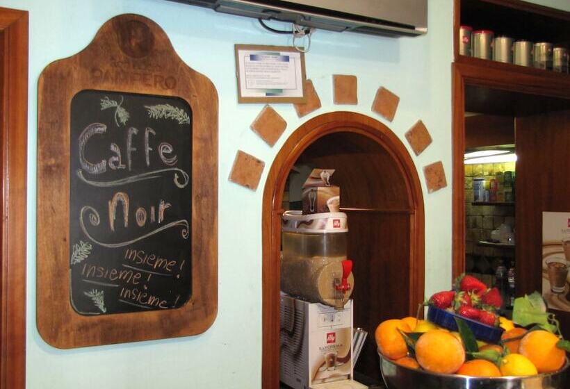 住宿加早餐  Pousada Noir